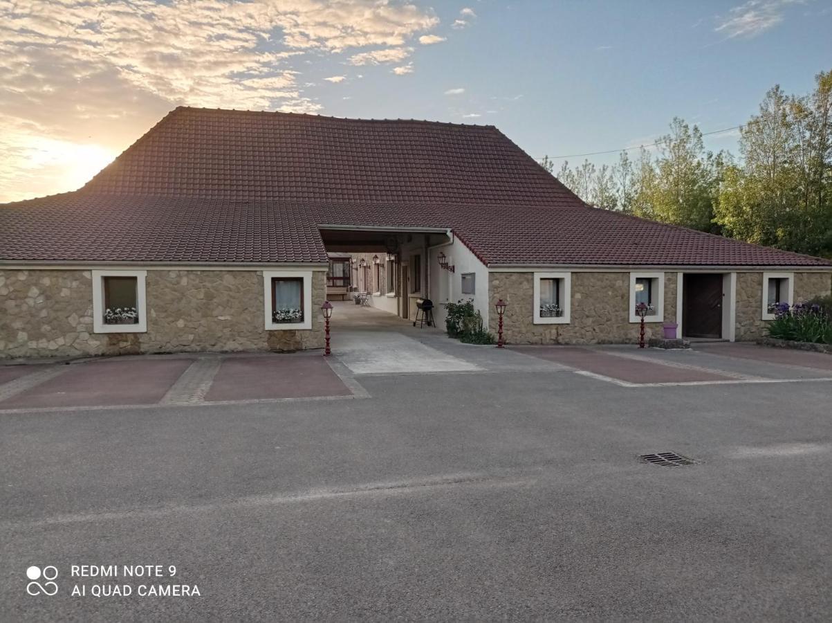 La Ferme Du Guindal Guest house